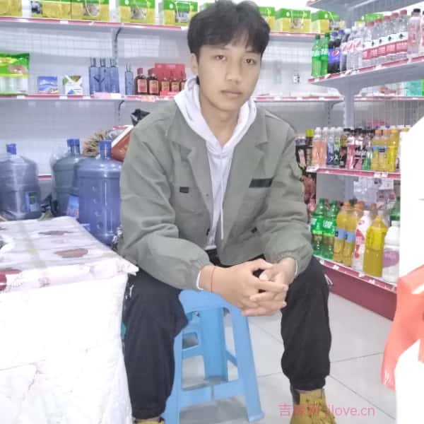 贵州22岁单身帅哥真诚找对象-三门峡征婚网