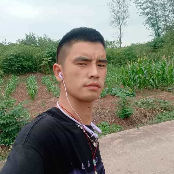 35岁岁四川单身帅哥 - 三门峡吉缘网